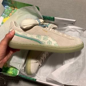 Animal crossing puma suede shoes size 7 junior